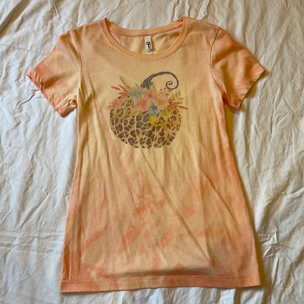 Orange acid wash pumpkin tee.